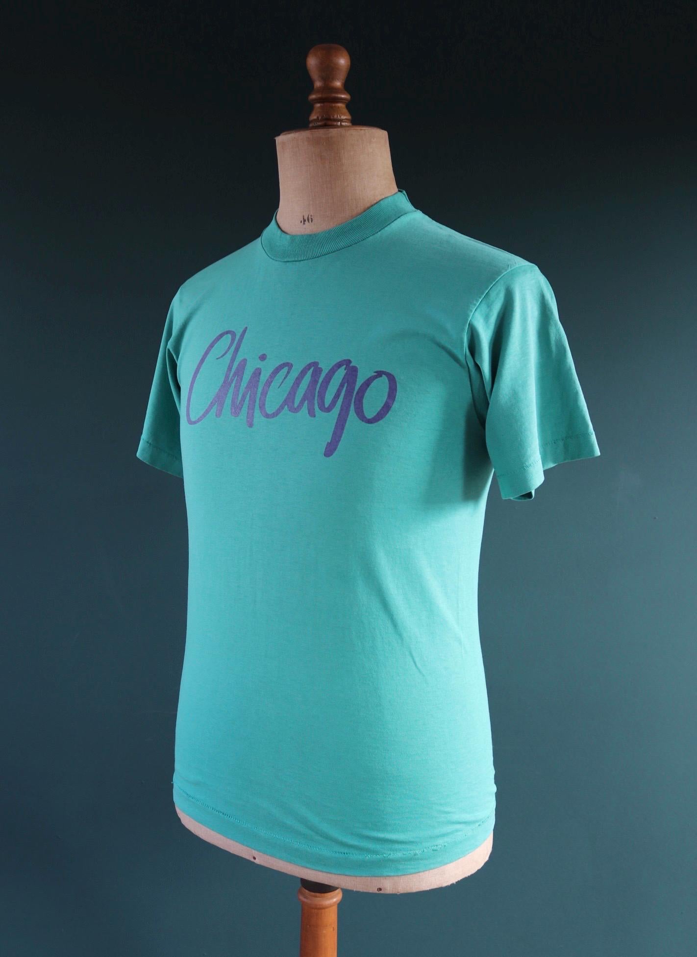 Vintage 1980s t shirt - 1990s tourist souvenir - Chicago tee - 36” chest
