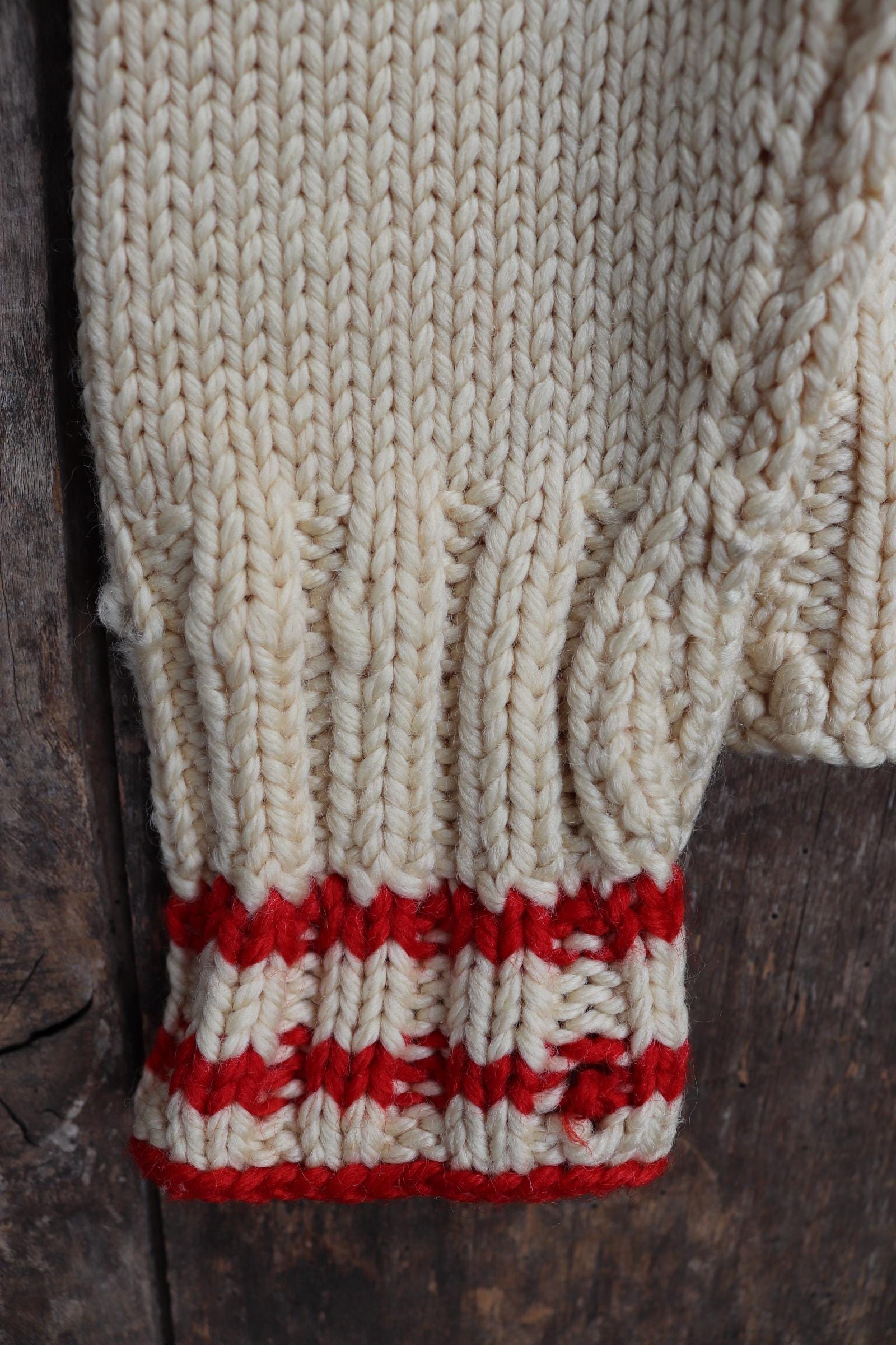 Vintage 1950s cowichan sweater - chunky wool cardigan - hand knitted jumper - snowflake design - 33” chest