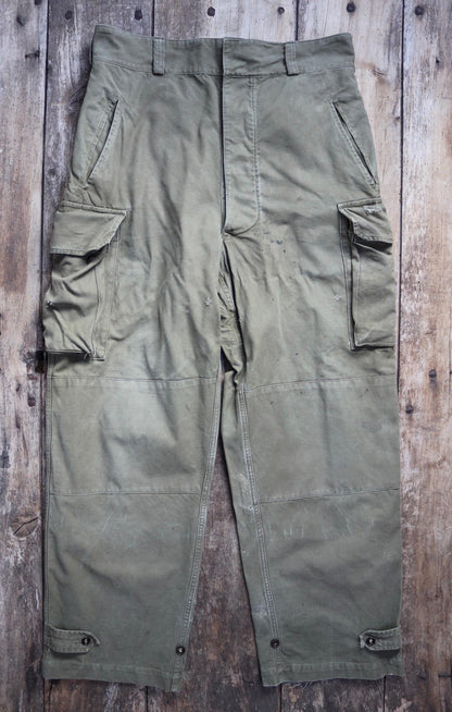 Vintage 1940s French M47 cargo pants - cotton workwear trousers - military utility - 35" x 30"