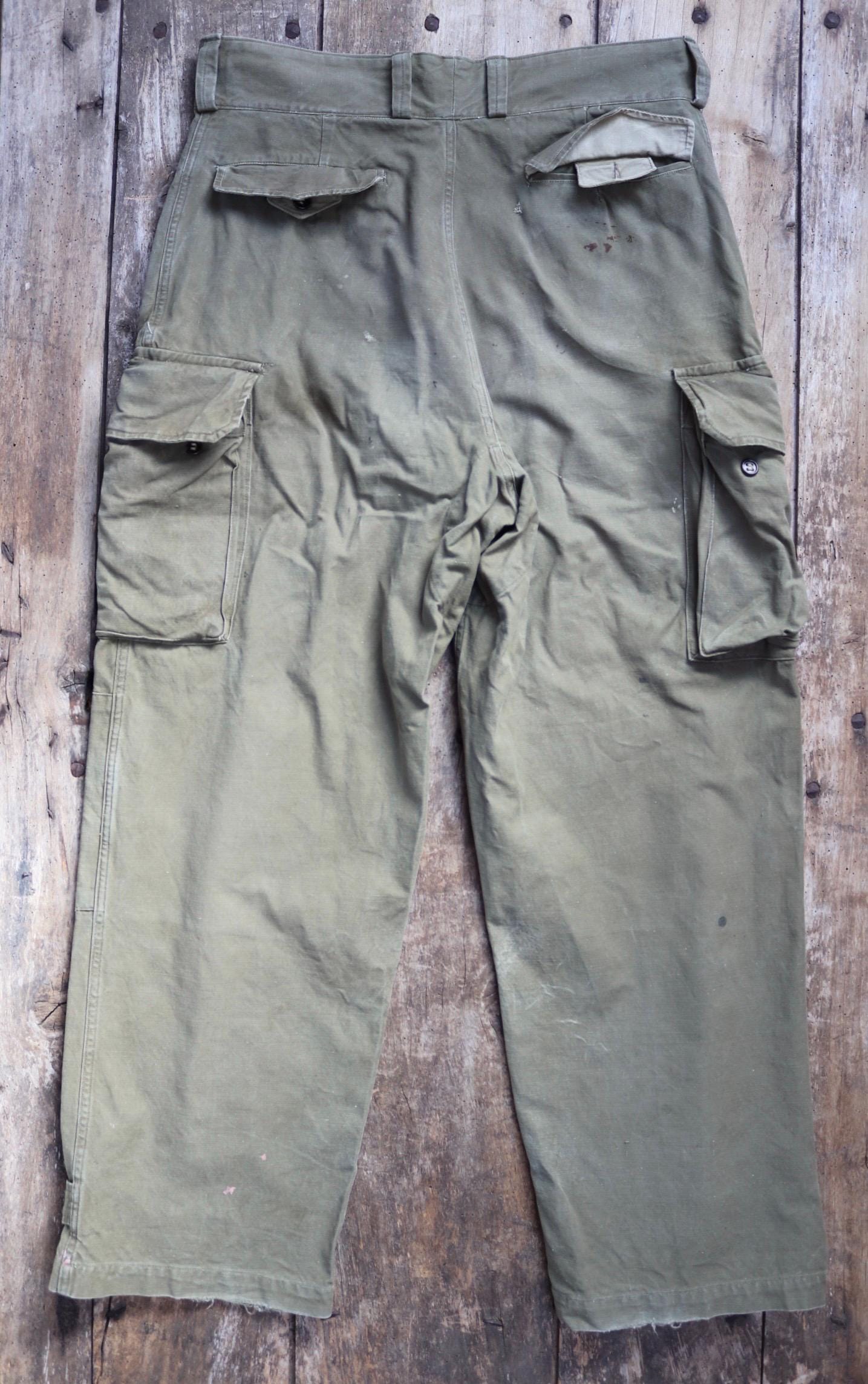 Vintage 1940s French M47 cargo pants - cotton workwear trousers - military utility - 35" x 30"