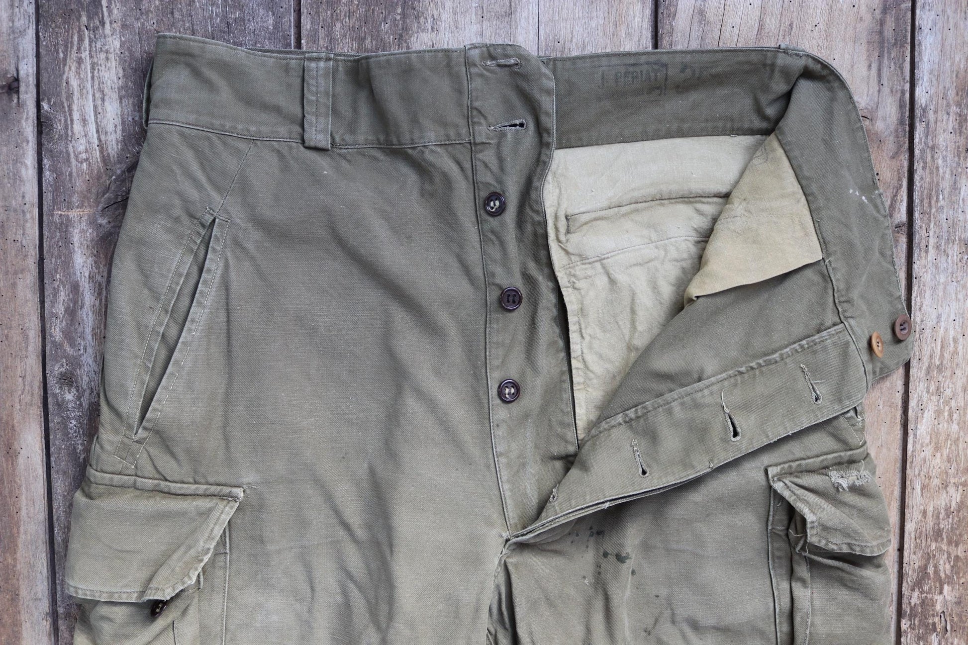 Vintage 1940s French M47 cargo pants - cotton workwear trousers - military utility - 35" x 30"