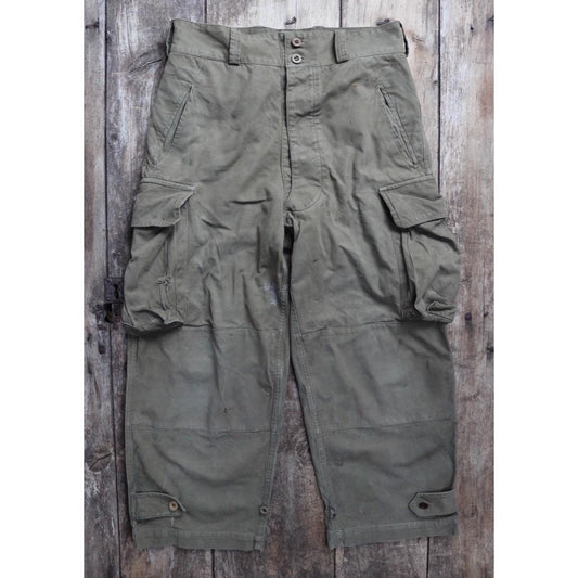 Vintage 1940s French M47 cargo pants - cotton workwear trousers - military utility - 32" x 26"
