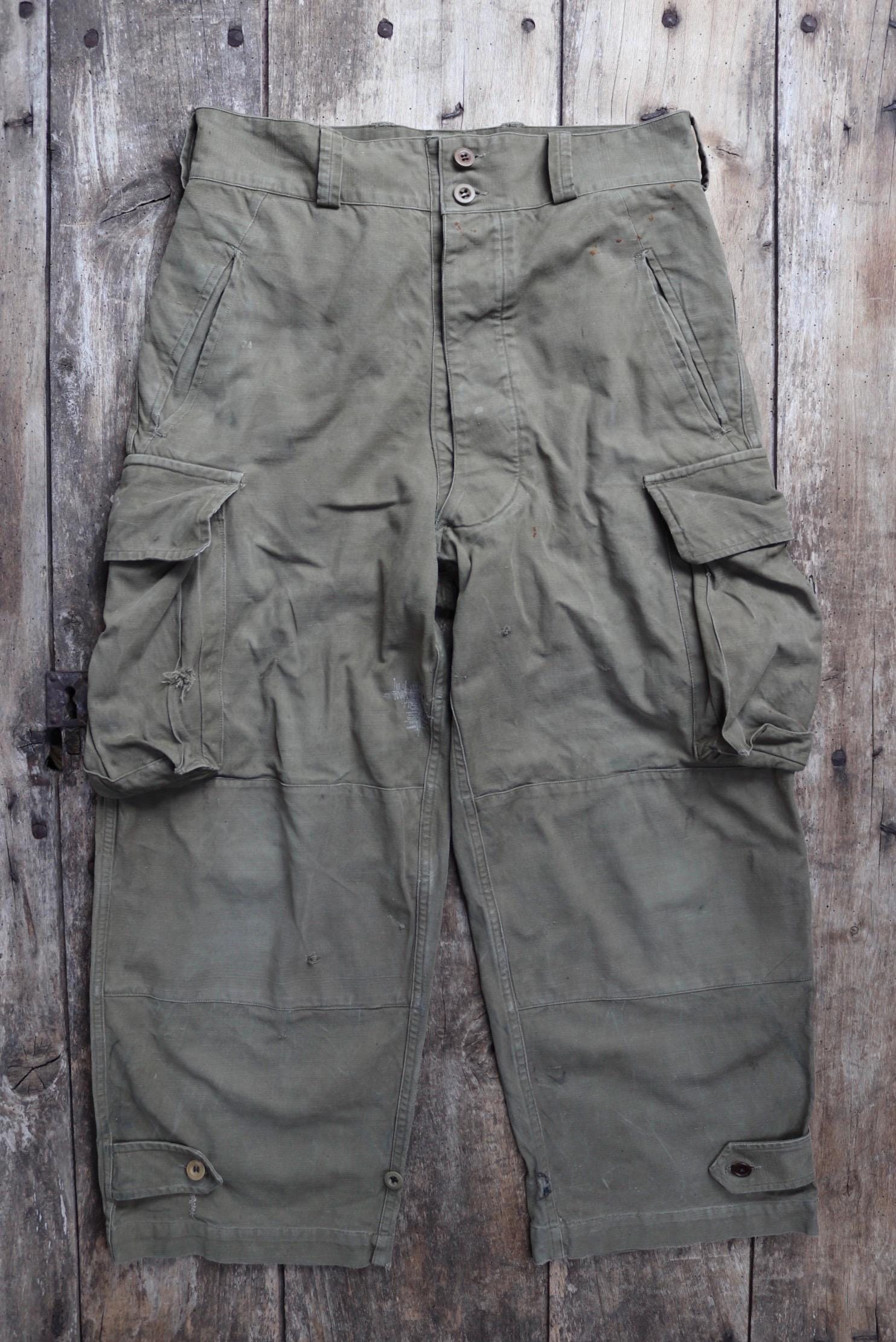 Vintage 1940s French M47 cargo pants - cotton workwear trousers - military utility - 32" x 26"