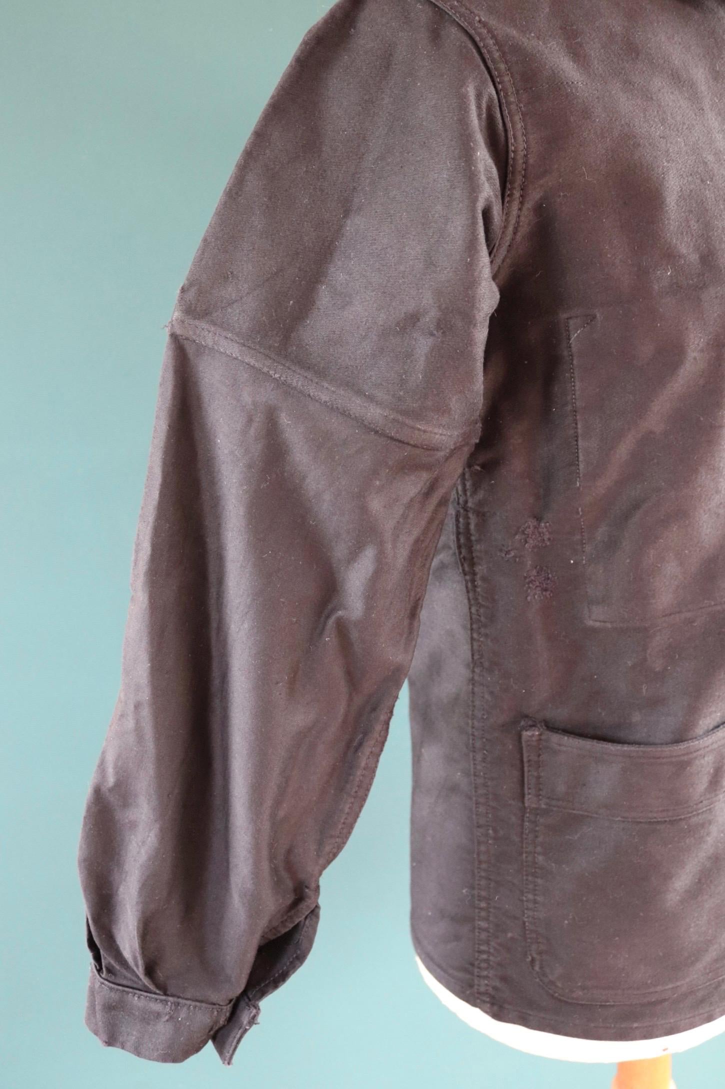Vintage French black moleskin workwear jacket - 1940s chore coat - 41” chest