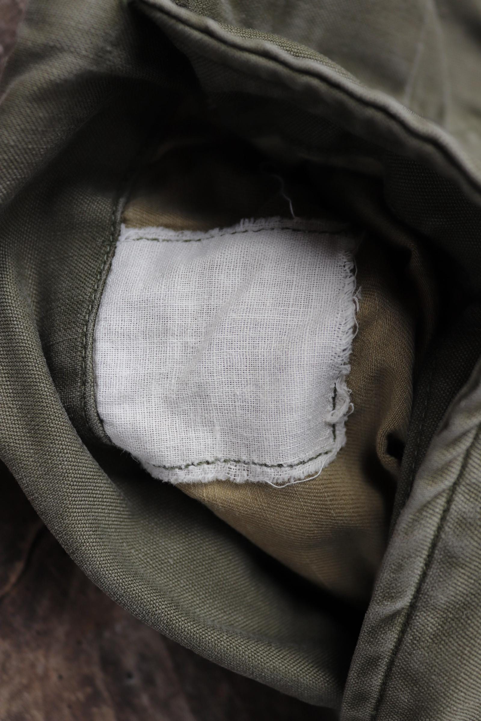 Vintage 1940s US army M43 trousers - womens military pants - original WW2 clothing - 28" x 27"