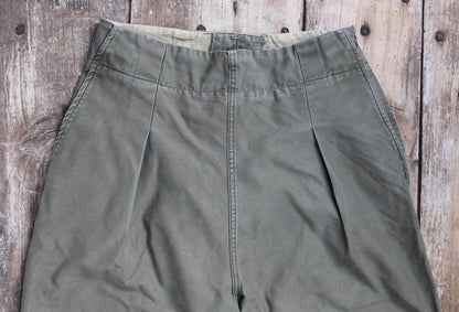 Vintage 1940s US army M43 trousers - womens military pants - original WW2 clothing - 28" x 27"