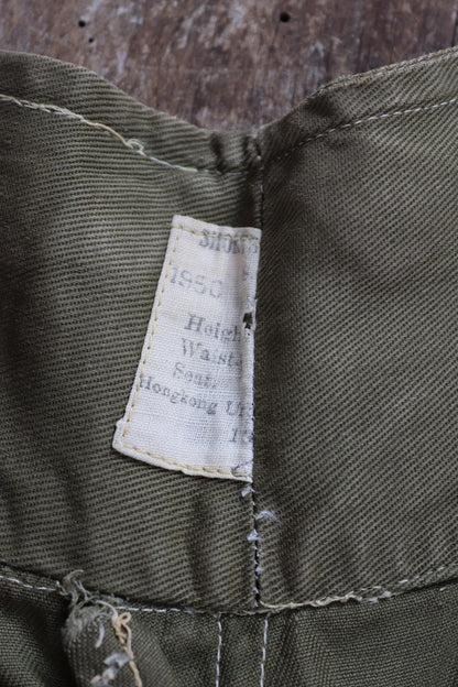 Vintage 1950s British army shorts - jungle green Gurkha pants - high waist wide leg - 26” x 7”