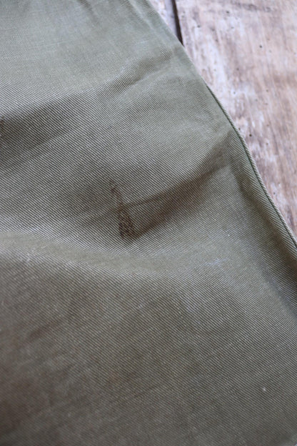 Vintage 1950s British army shorts - jungle green Gurkha pants - high waist wide leg - 26” x 7”