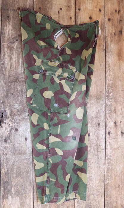 Vintage 1980s Finnish M62 camo trousers - windproof paratrooper pants - 39” x 29”