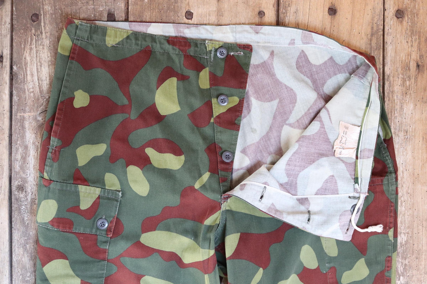 Vintage 1980s Finnish M62 camo trousers - windproof paratrooper pants - 40” x 27”