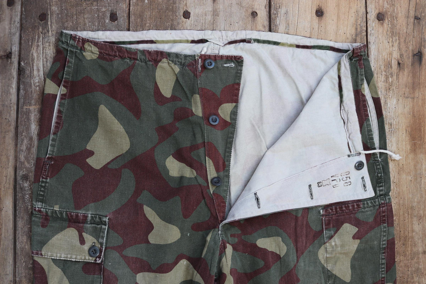 Vintage 1960s Finnish M62 camo trousers - windproof paratrooper pants - 41” x 29”