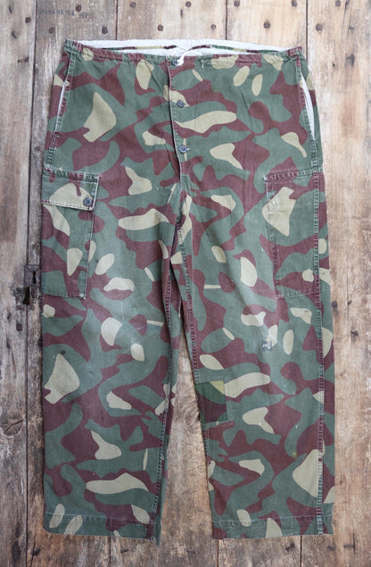 Vintage 1960s Finnish M62 camo trousers - windproof paratrooper pants - 41” x 29”
