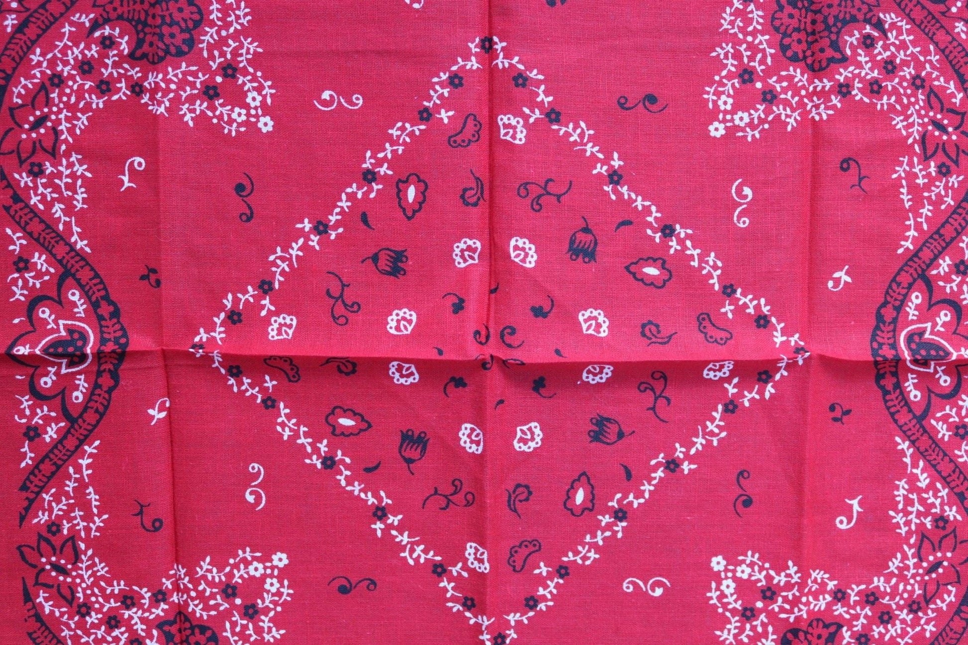 Vintage 1960s Elephant bandana - red cotton neckerchief - Western hanky