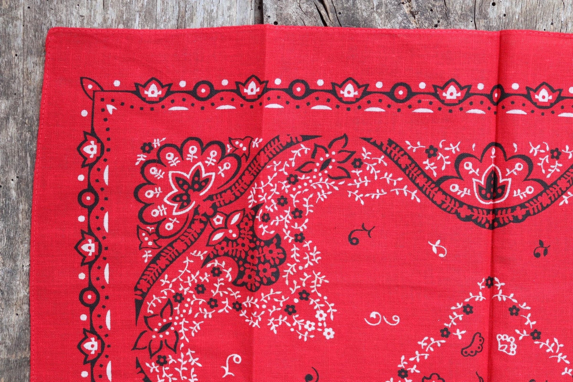 Vintage 1960s Elephant bandana - red cotton neckerchief - Western hanky