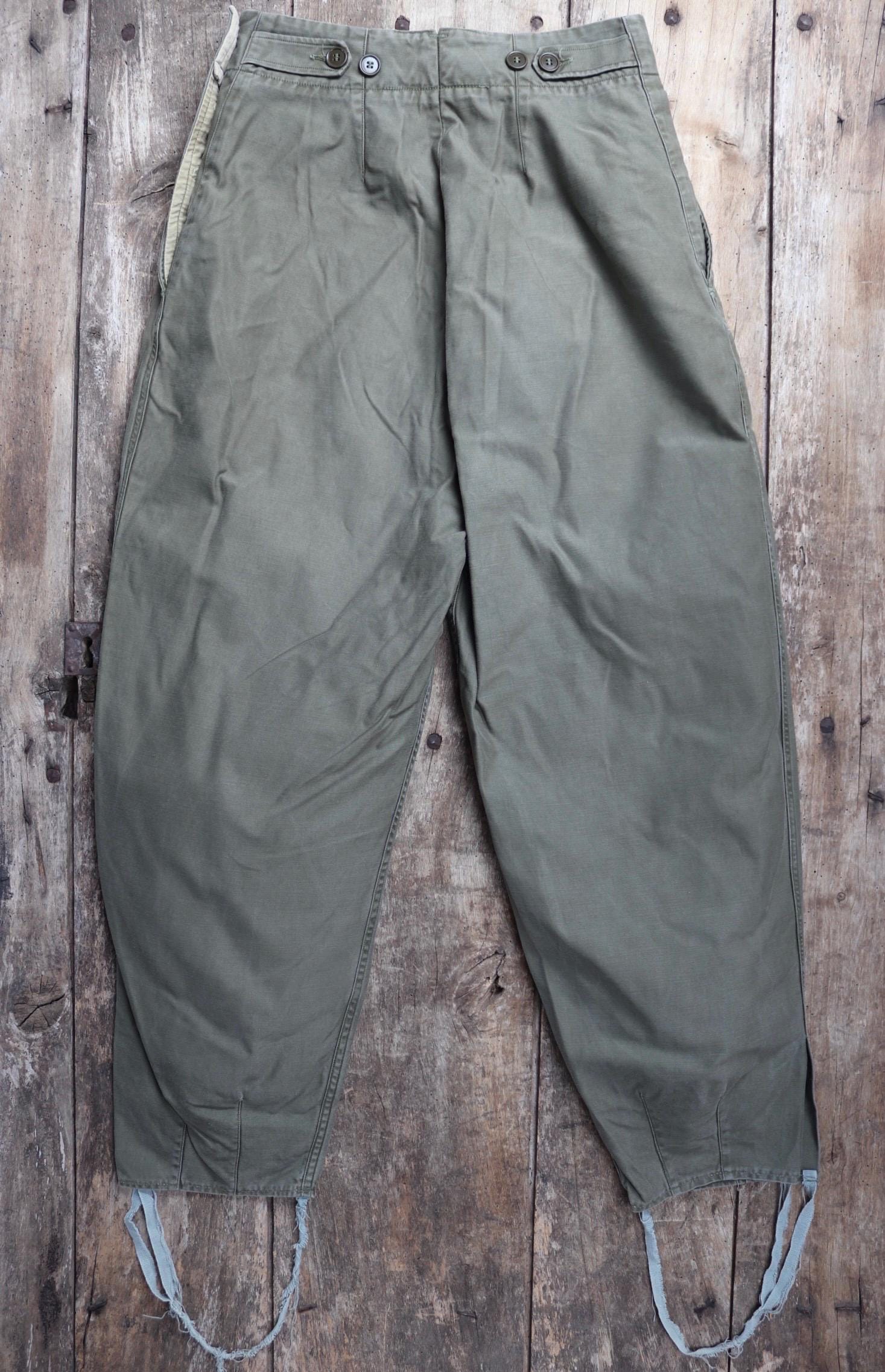 Vintage 1940s US army M43 trousers - womens military pants - original WW2 clothing - 28" x 27"