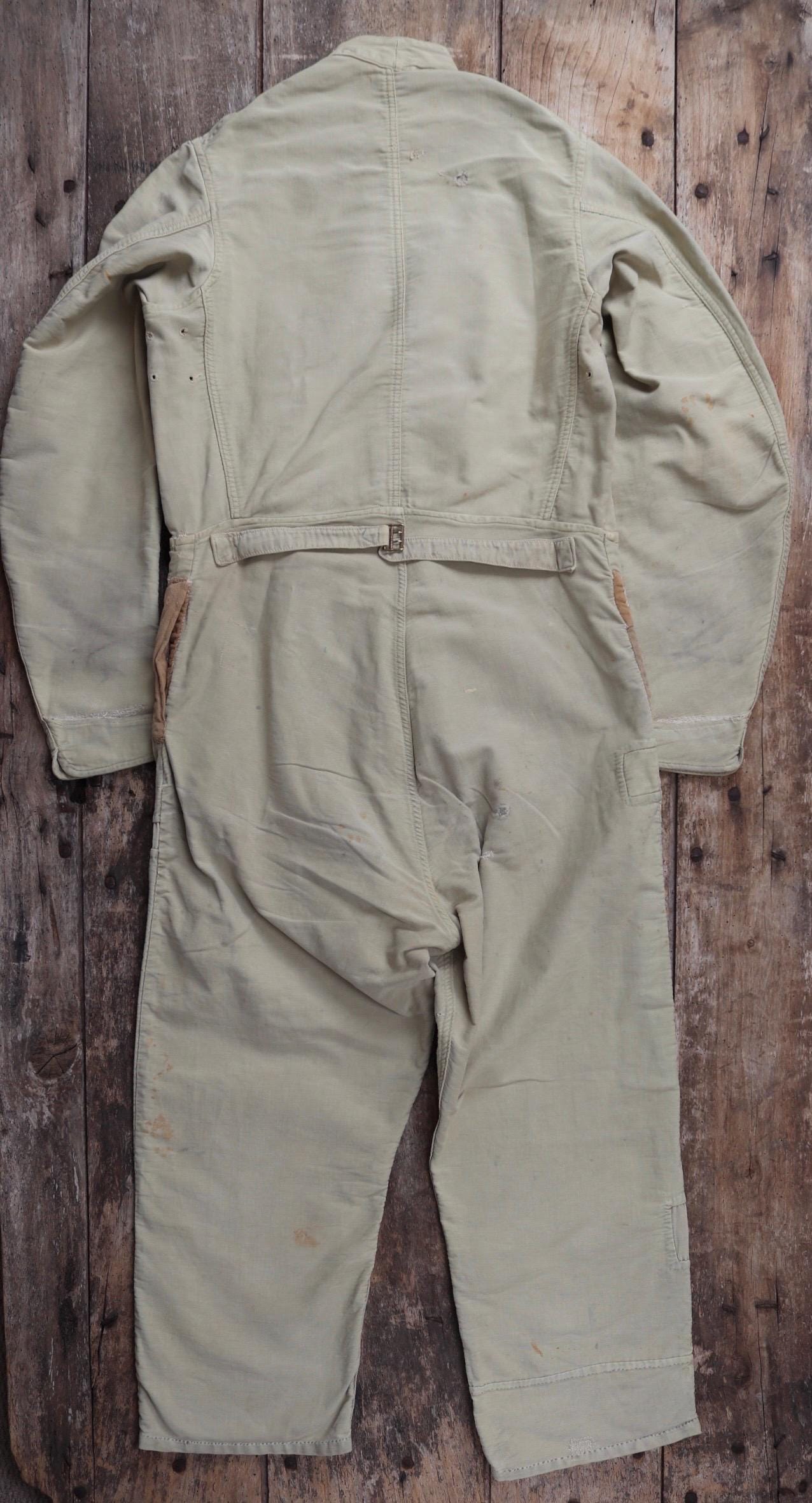 Vintage WW2 British workwear - 1940s overalls - mechanic coveralls - 43” x 37” x 26”