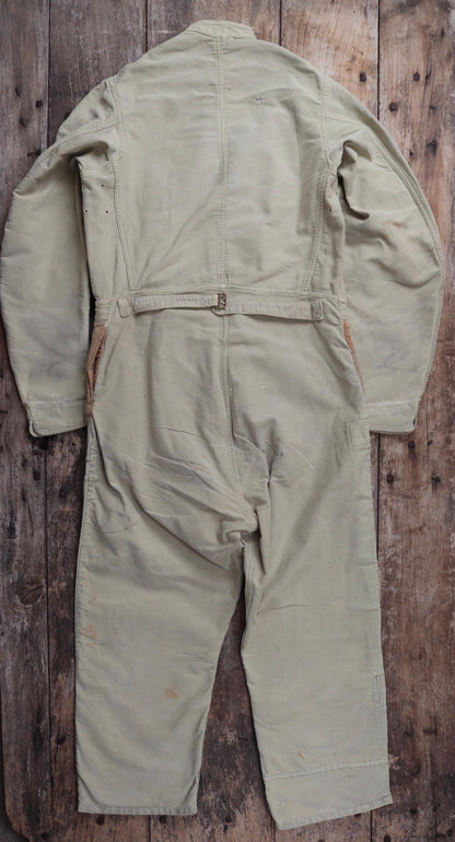 Vintage WW2 British workwear - 1940s overalls - mechanic coveralls - 43” x 37” x 26”