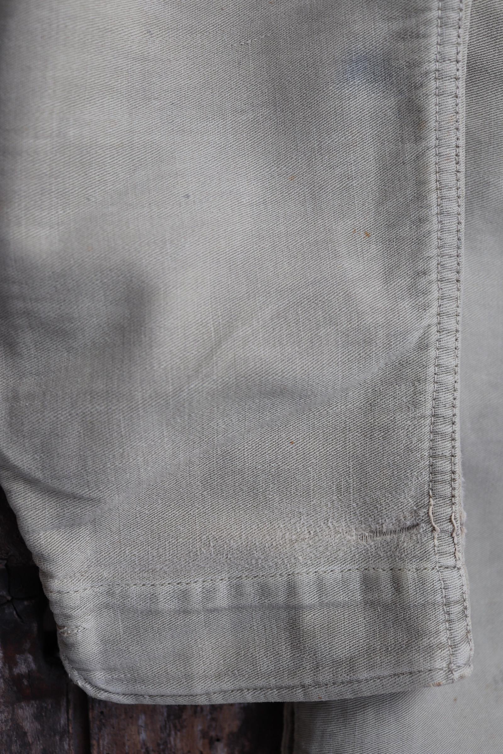 Vintage WW2 British workwear - 1940s overalls - mechanic coveralls - 43” x 37” x 26”