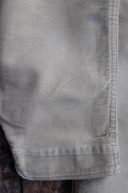 Vintage WW2 British workwear - 1940s overalls - mechanic coveralls - 43” x 37” x 26”