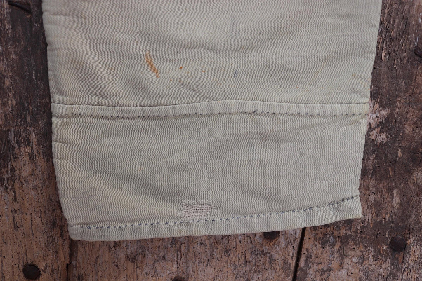 Vintage WW2 British workwear - 1940s overalls - mechanic coveralls - 43” x 37” x 26”