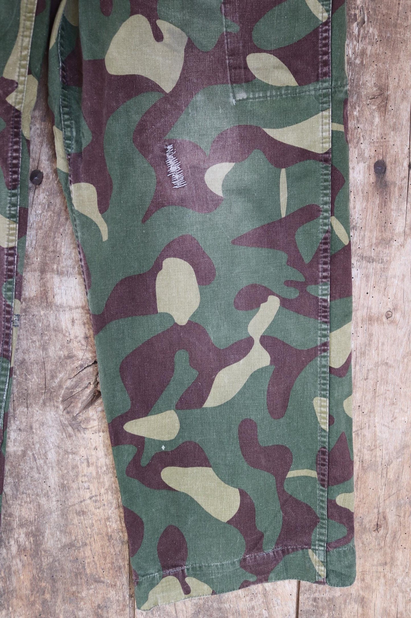 Vintage 1980s Finnish M62 camo trousers - windproof paratrooper pants - 39” x 29”