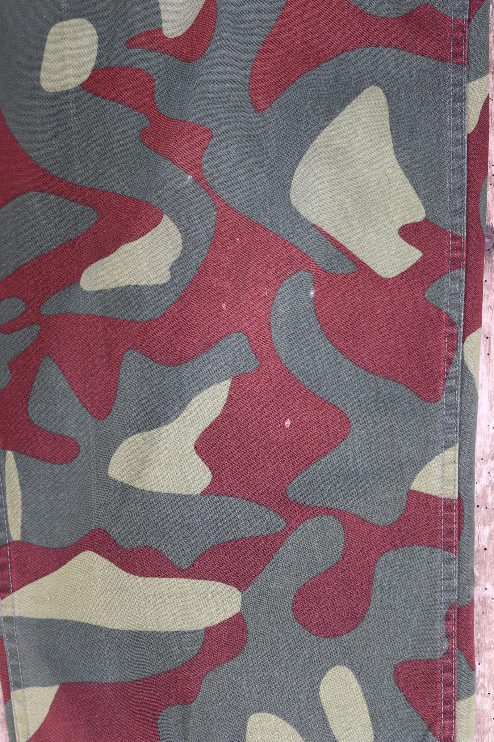 Vintage 1980s Finnish M62 camo trousers - windproof paratrooper pants - 40” x 27”