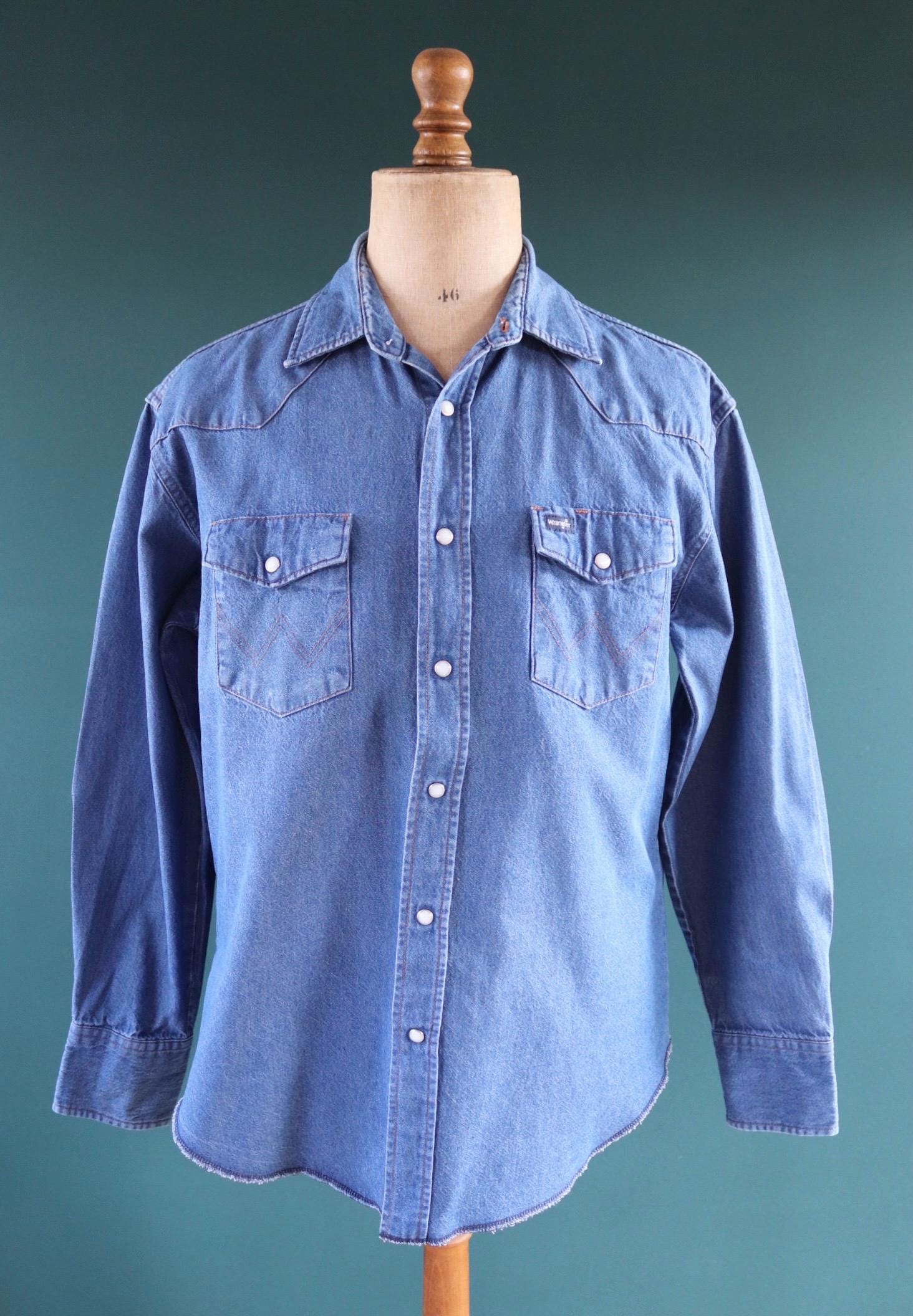 Vintage Wrangler denim shirt - cowboy - Western style - 47" chest