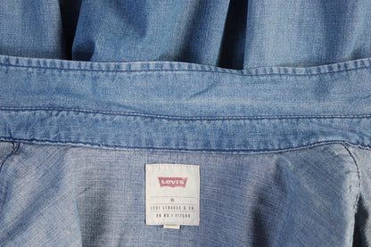 Vintage Levis denim cowboy shirt - pearl snap - Western style - 46" chest