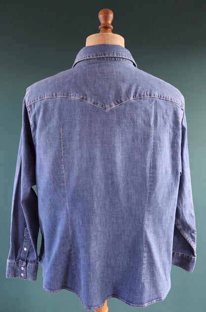Vintage Levis denim cowboy shirt - pearl snap - Western style - 50" chest
