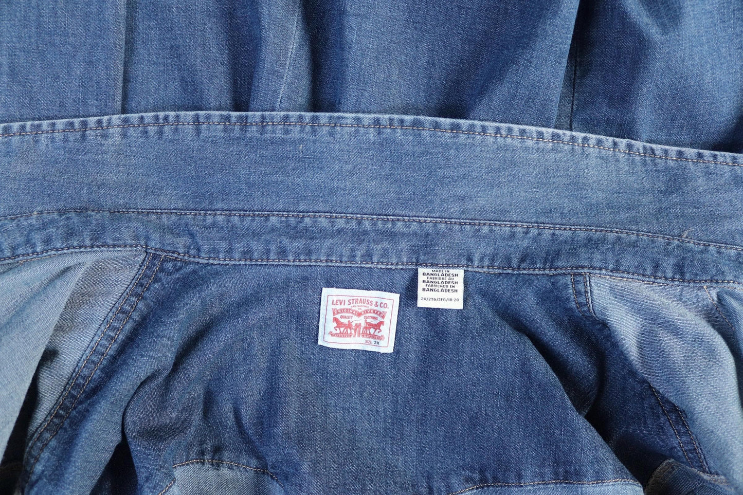 Vintage Levis denim cowboy shirt - pearl snap - Western style - 50" chest