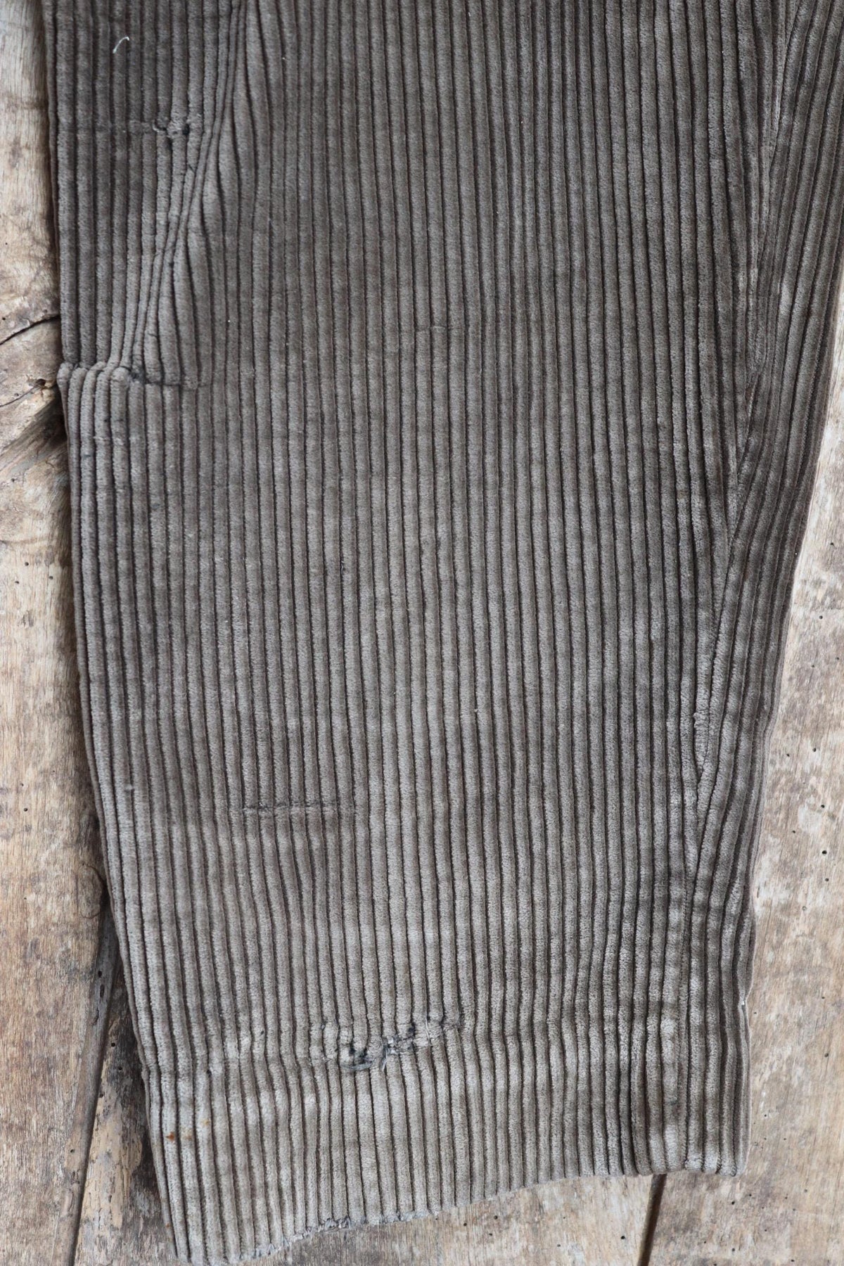 Vintage 1920s French workwear trousers - buckle back - corduroy chore pants - 33” x 26”