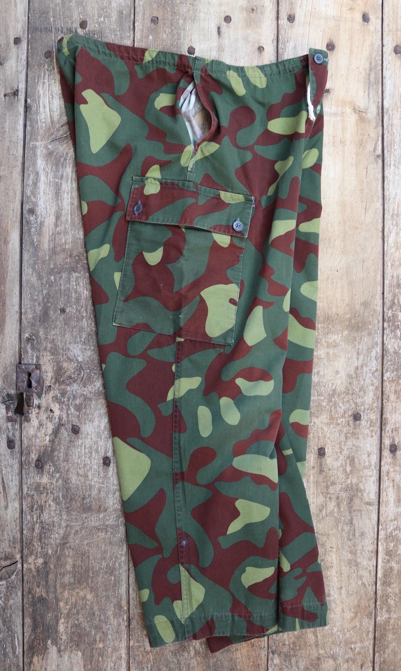 Vintage 1980s Finnish M62 camo trousers - windproof paratrooper pants - 37” x 27”