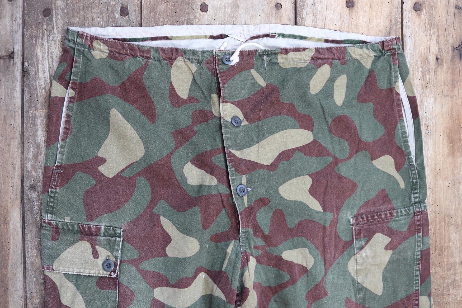 Vintage 1960s Finnish M62 camo trousers - windproof paratrooper pants - 41” x 29”