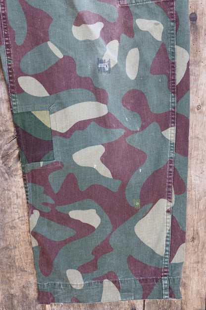 Vintage 1960s Finnish M62 camo trousers - windproof paratrooper pants - 41” x 29”