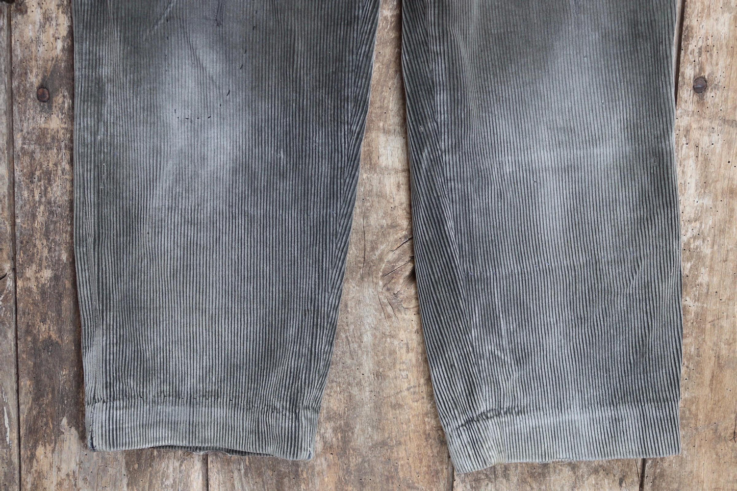 Vintage 1940s French workwear trousers - 1950s brown corduroy chore pants - darned and repaired - 31” x 26”