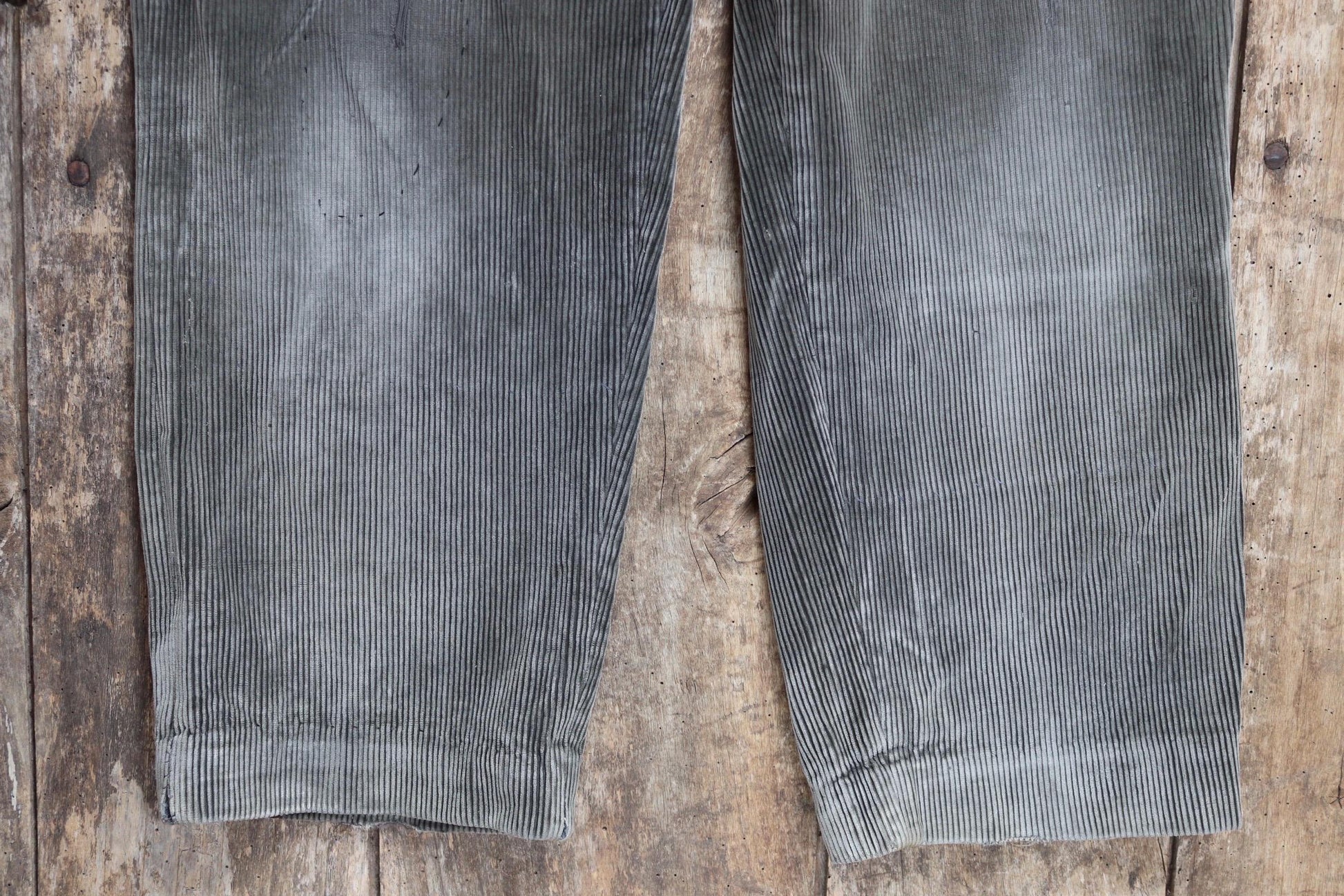 Vintage 1940s French workwear trousers - 1950s brown corduroy chore pants - darned and repaired - 31” x 26”