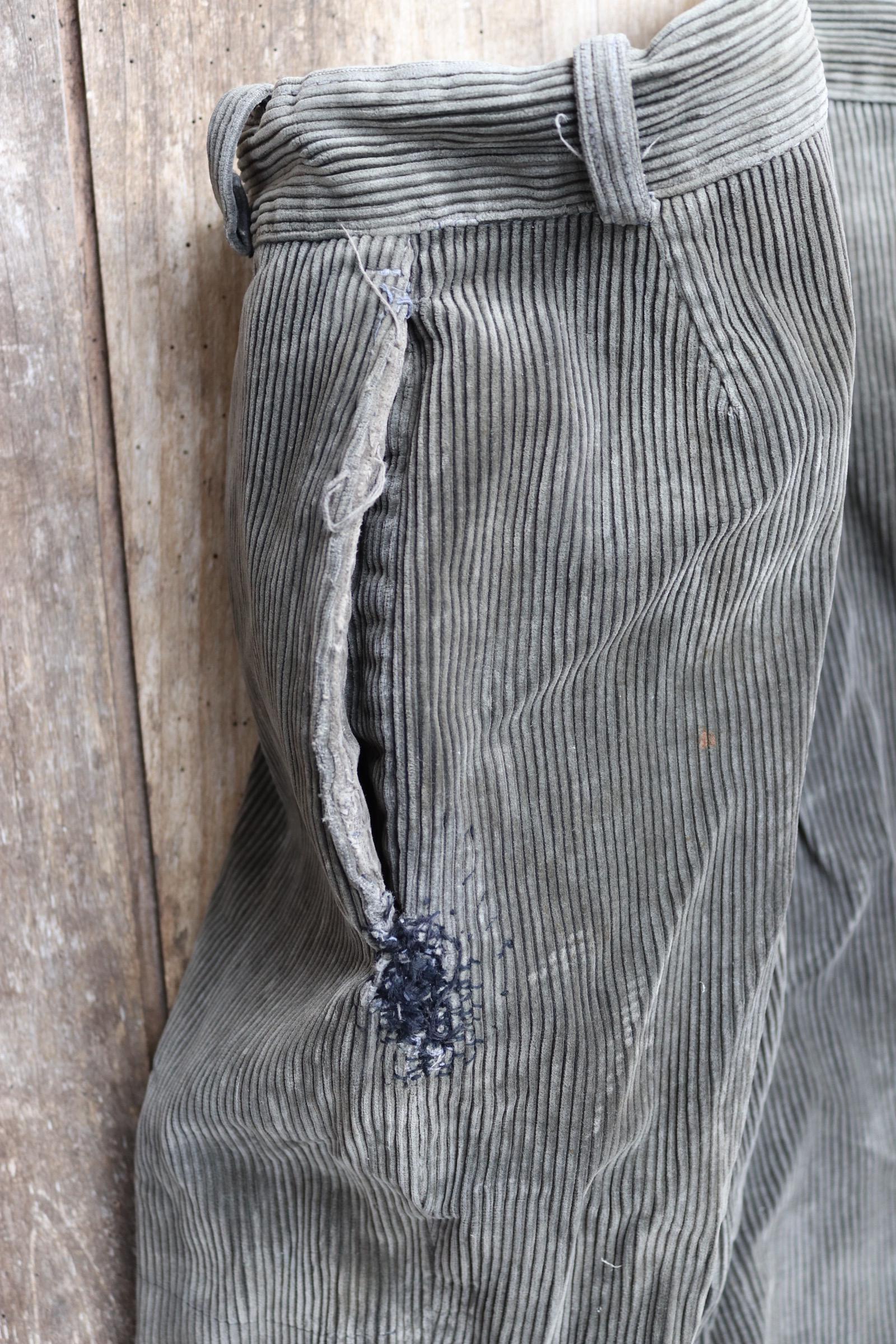 Vintage 1940s French workwear trousers - 1950s brown corduroy chore pants - darned and repaired - 31” x 26”