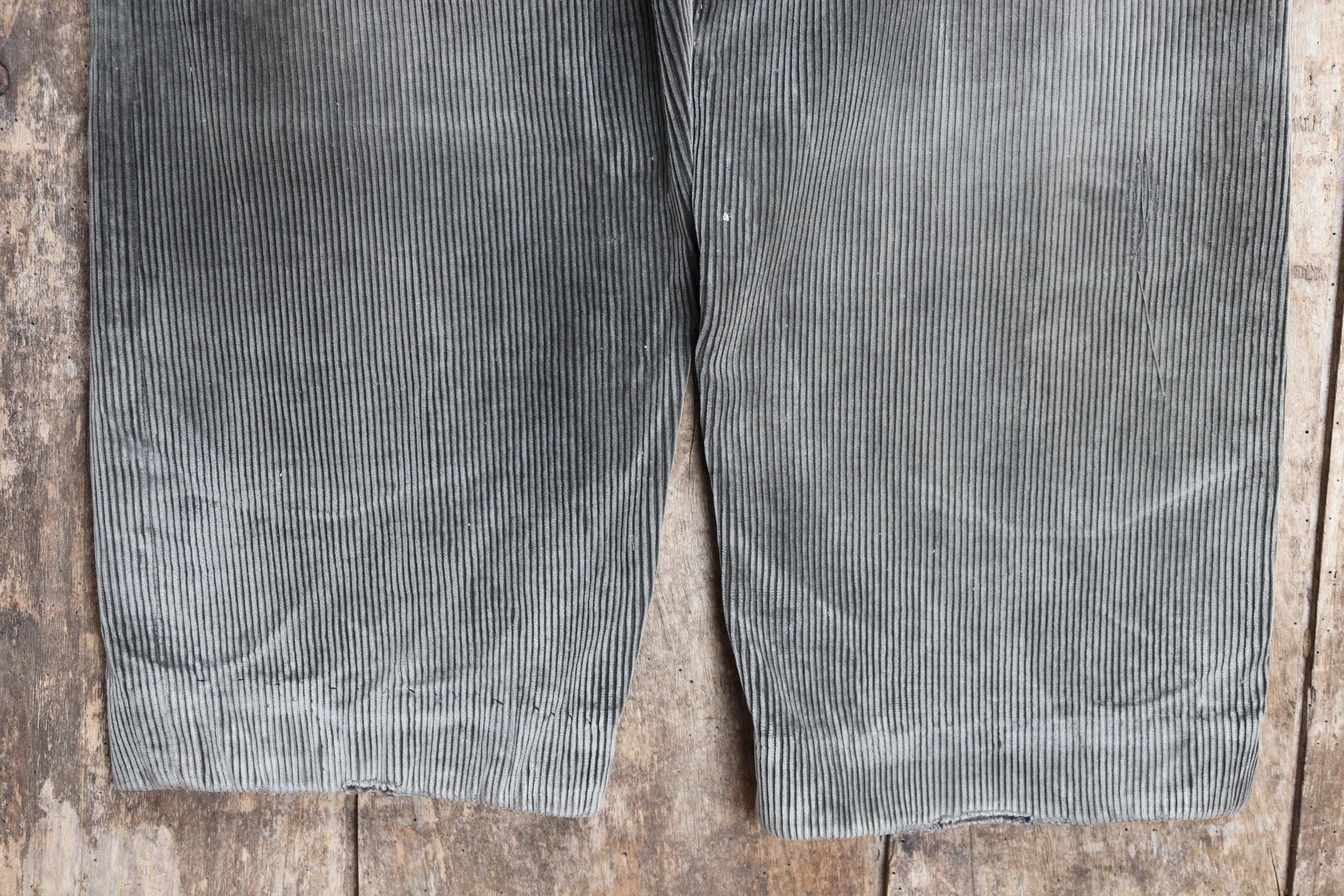 Vintage 1940s French workwear trousers - 1950s brown corduroy chore pants - darned and repaired - 31” x 26”