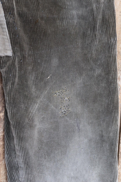 Vintage 1940s French workwear trousers - 1950s brown corduroy chore pants - darned and repaired - 31” x 26”