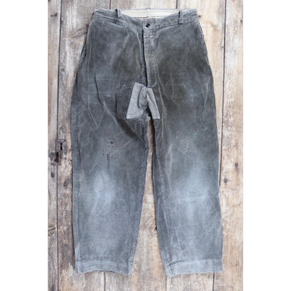 Vintage 1940s French workwear trousers - 1950s brown corduroy chore pants - darned and repaired - 31” x 26”
