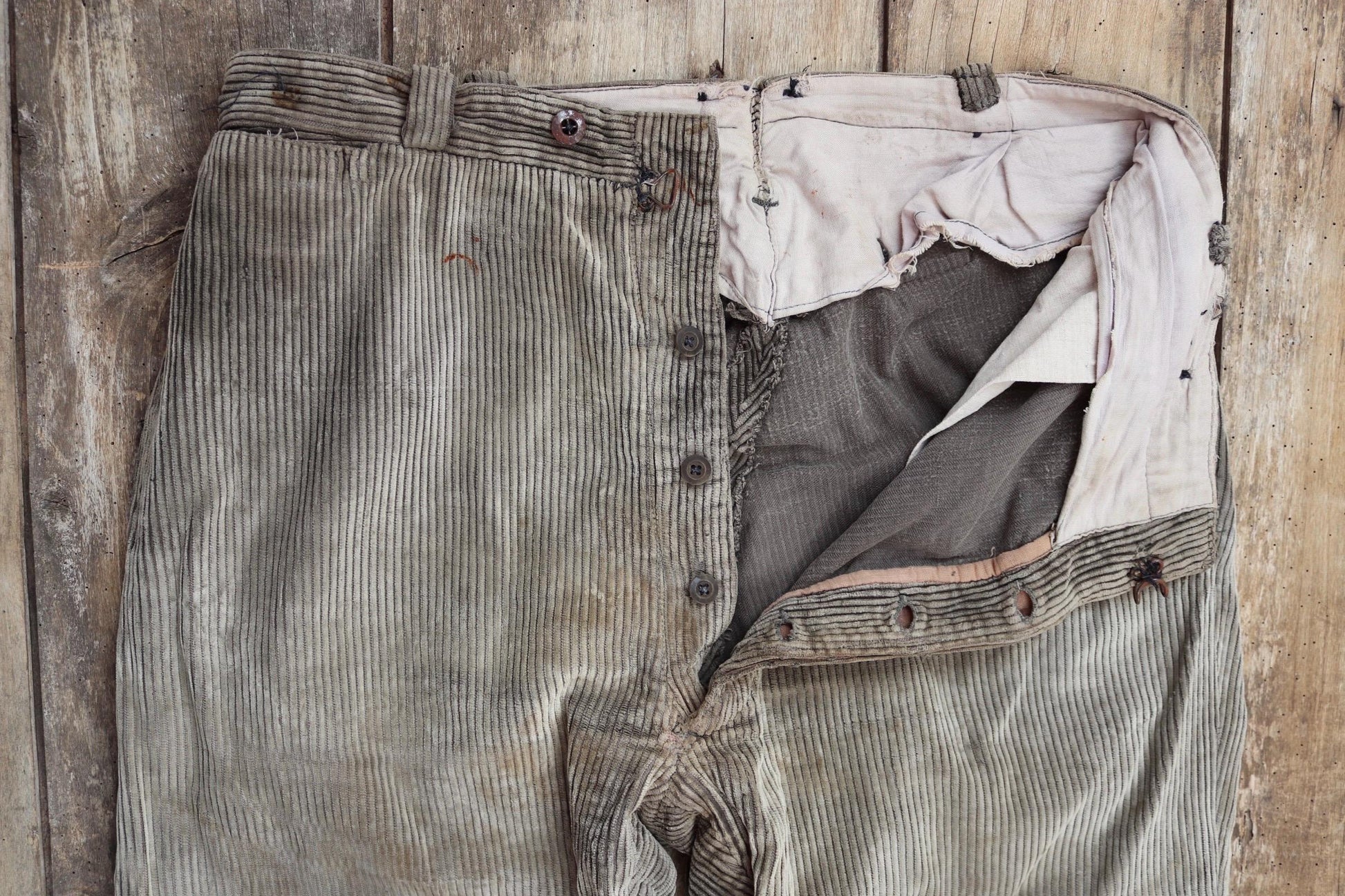 Vintage 1930s French workwear trousers - 1940s brown corduroy chore pants - buckle back - 36” x 28”
