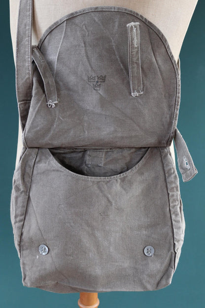 Vintage 1950s Swedish military bag - cotton cross shoulder musette - mattornist