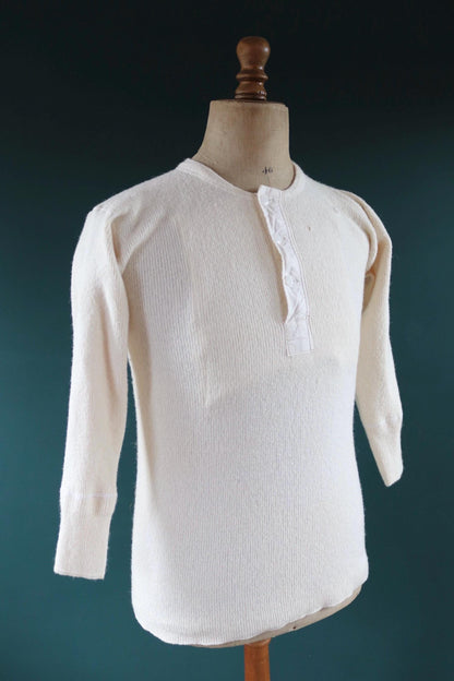 Vintage 1940s Penmans wool undershirt - Henley shirt - thermal base layer - made in Canada - 36" chest