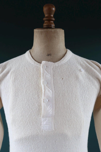 Vintage 1940s Penmans wool undershirt - Henley shirt - thermal base layer - made in Canada - 36" chest