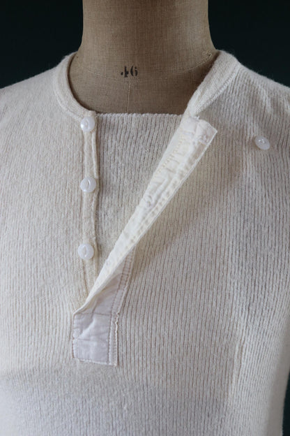 Vintage 1940s Penmans wool undershirt - Henley shirt - thermal base layer - made in Canada - 36" chest