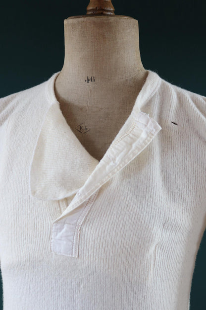Vintage 1940s Penmans wool undershirt - Henley shirt - thermal base layer - made in Canada - 36" chest