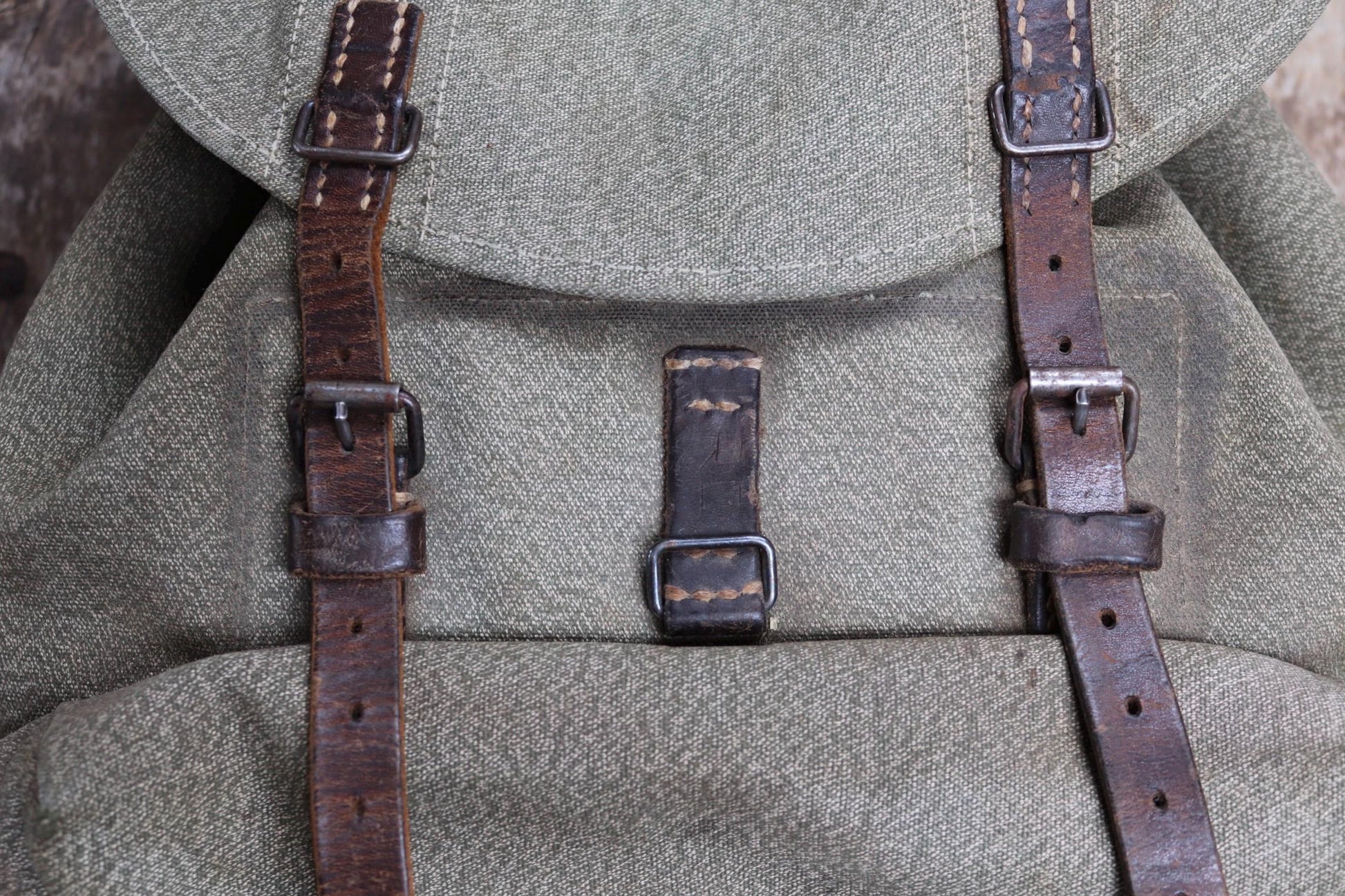 Vintage 1950s Swiss army rucksack - military backpack - salt pepper cotton canvas - for hiking and camping gear