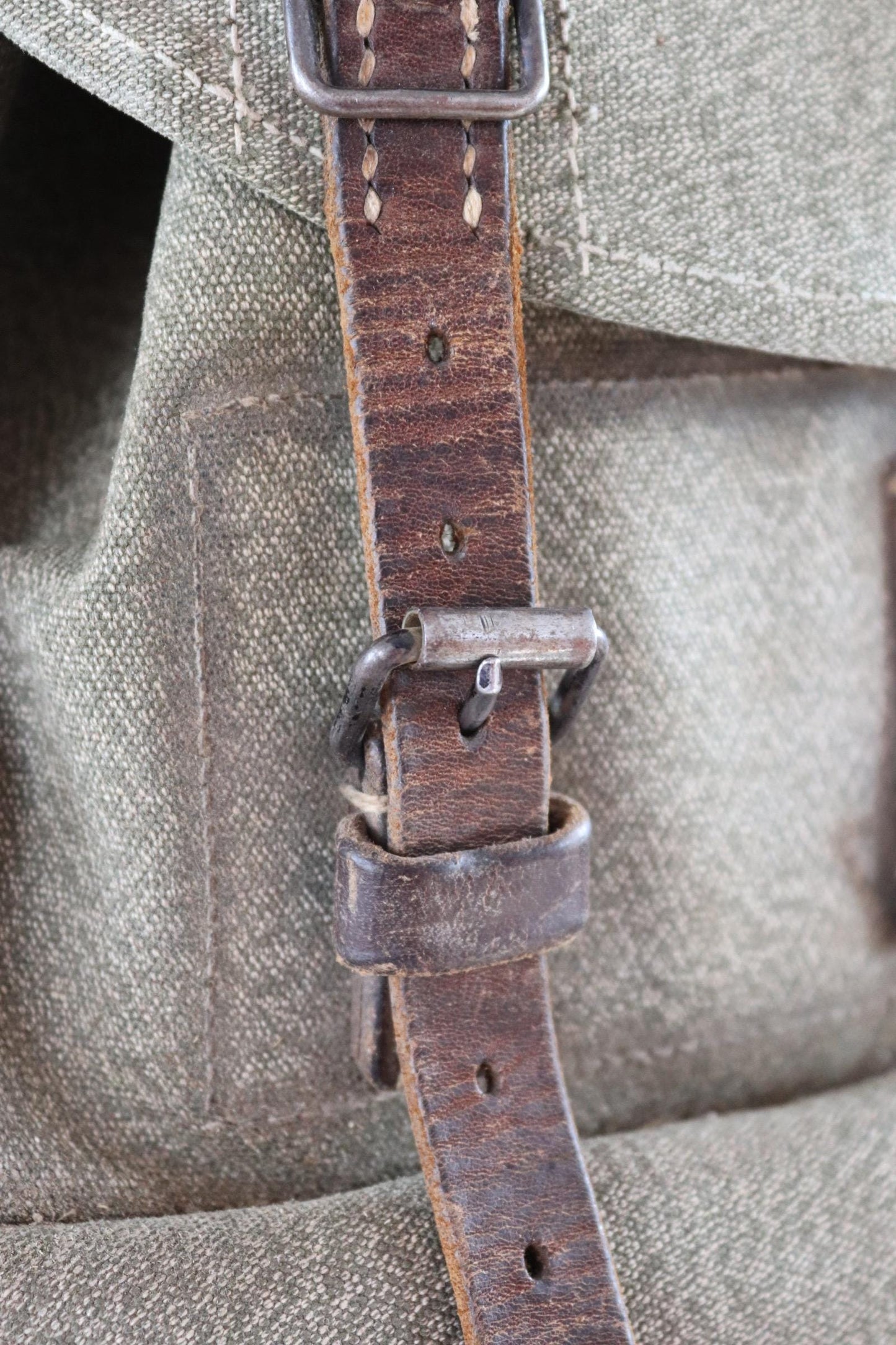 Vintage 1950s Swiss army rucksack - military backpack - salt pepper cotton canvas - for hiking and camping gear