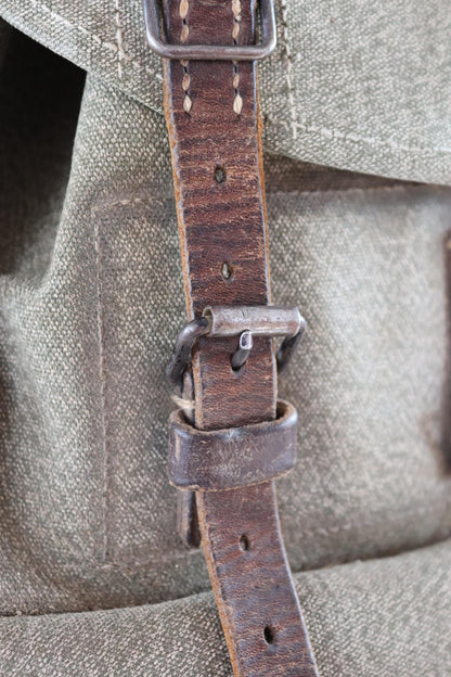 Vintage 1950s Swiss army rucksack - military backpack - salt pepper cotton canvas - for hiking and camping gear
