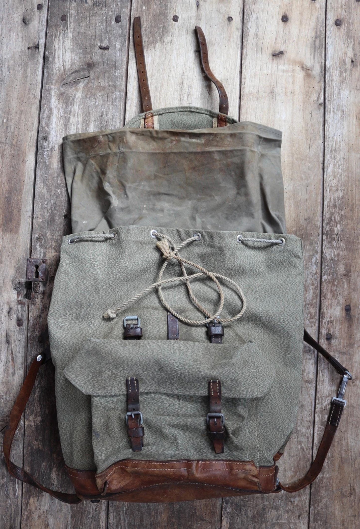 Vintage 1960s Swiss army rucksack - military backpack - salt pepper cotton canvas - for hiking and camping gear